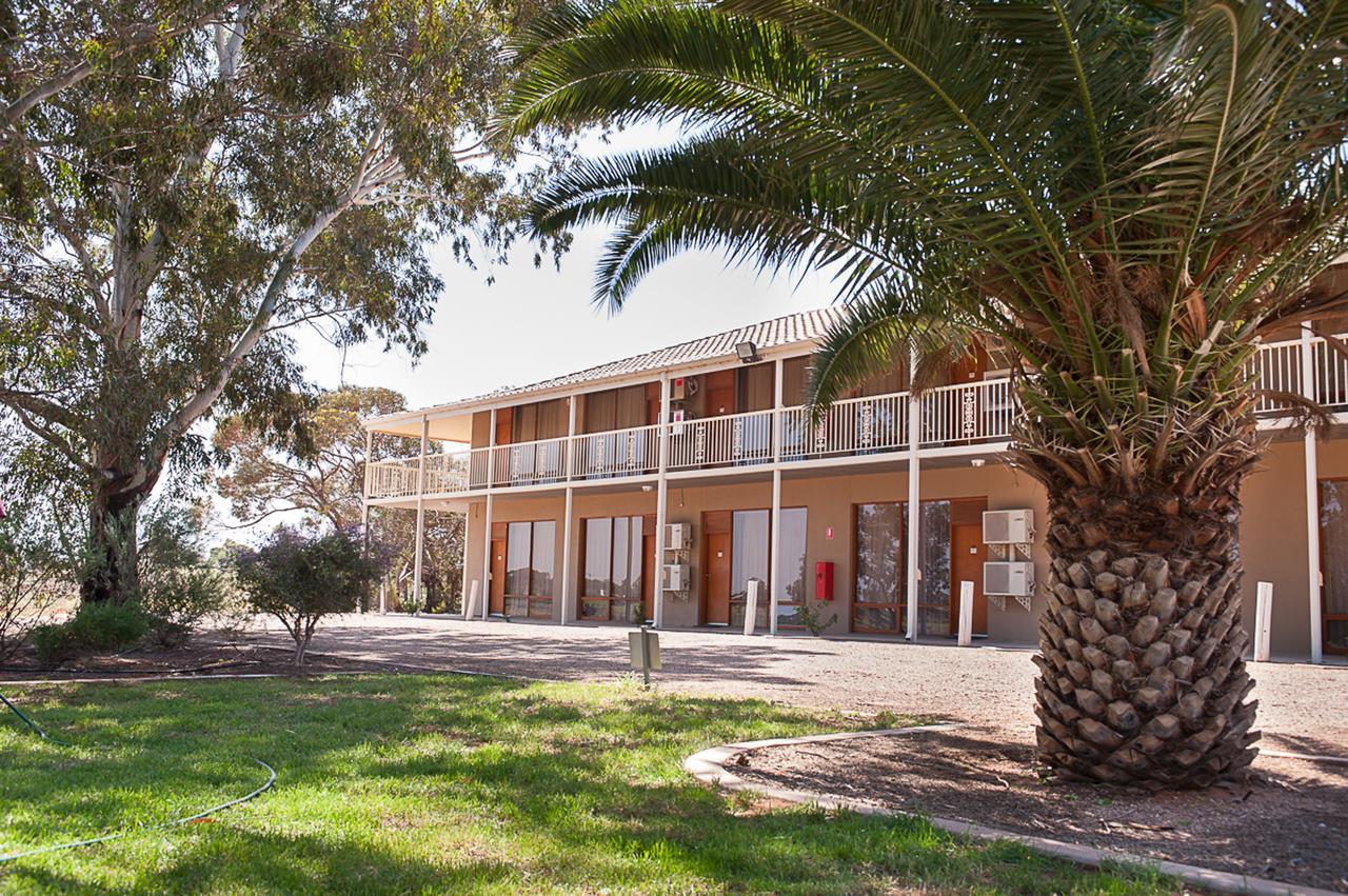 Standpipe Golf Motor Inn Port Augusta Exteriör bild